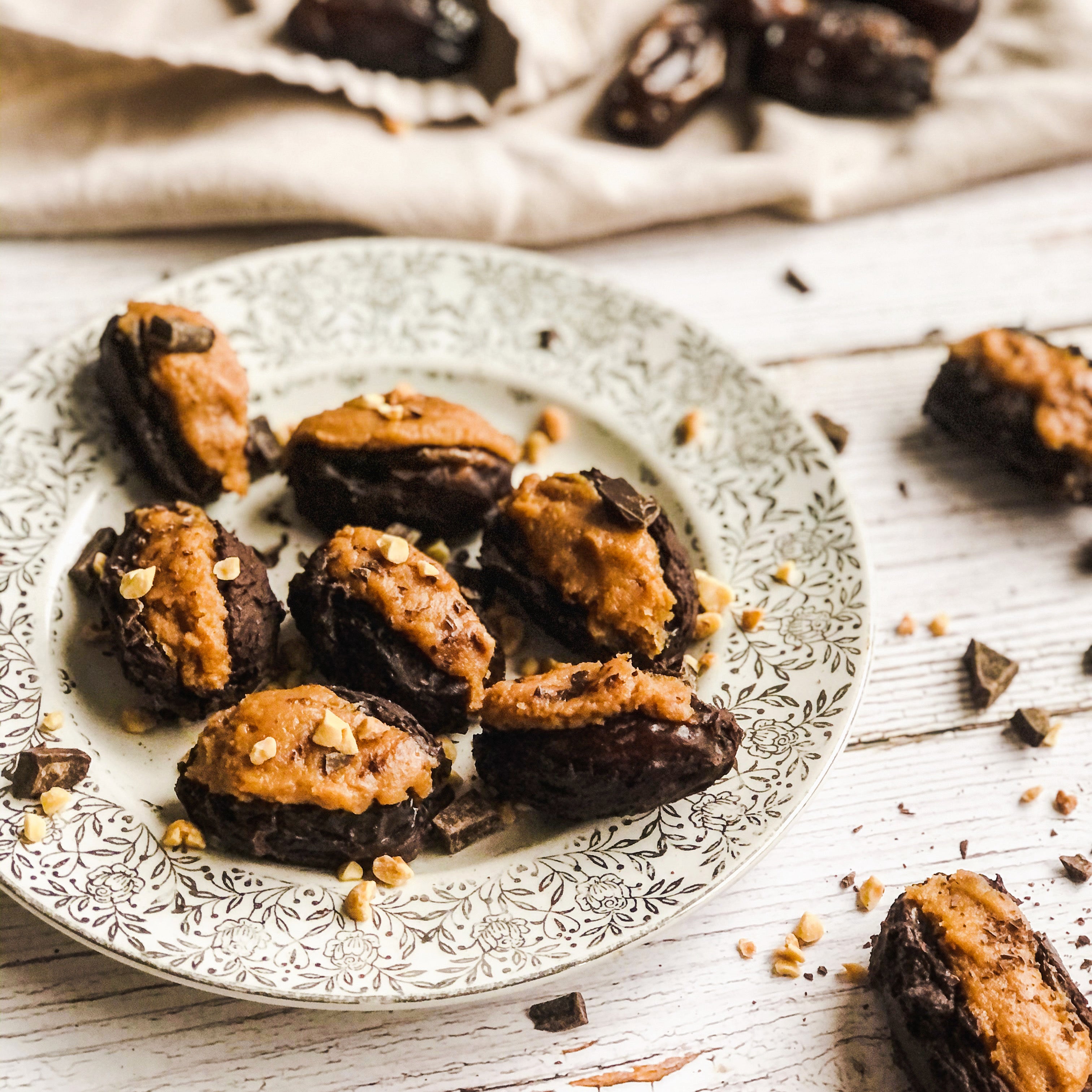 Peanut & Chocolate Stuffed Dates - RAW Nutritional