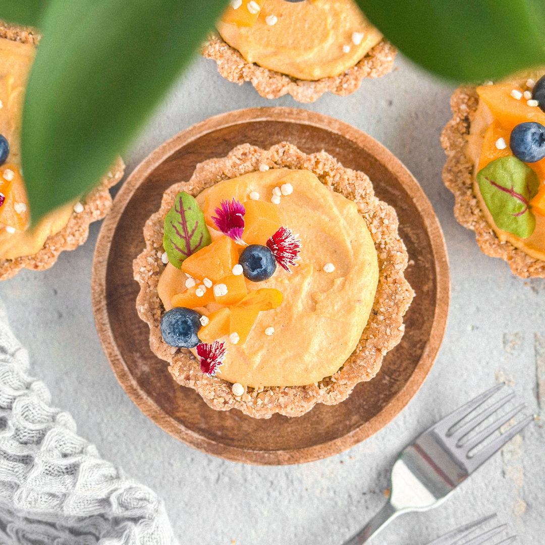 No-bake Peach & Vanilla Tartlets – RAW Nutritional