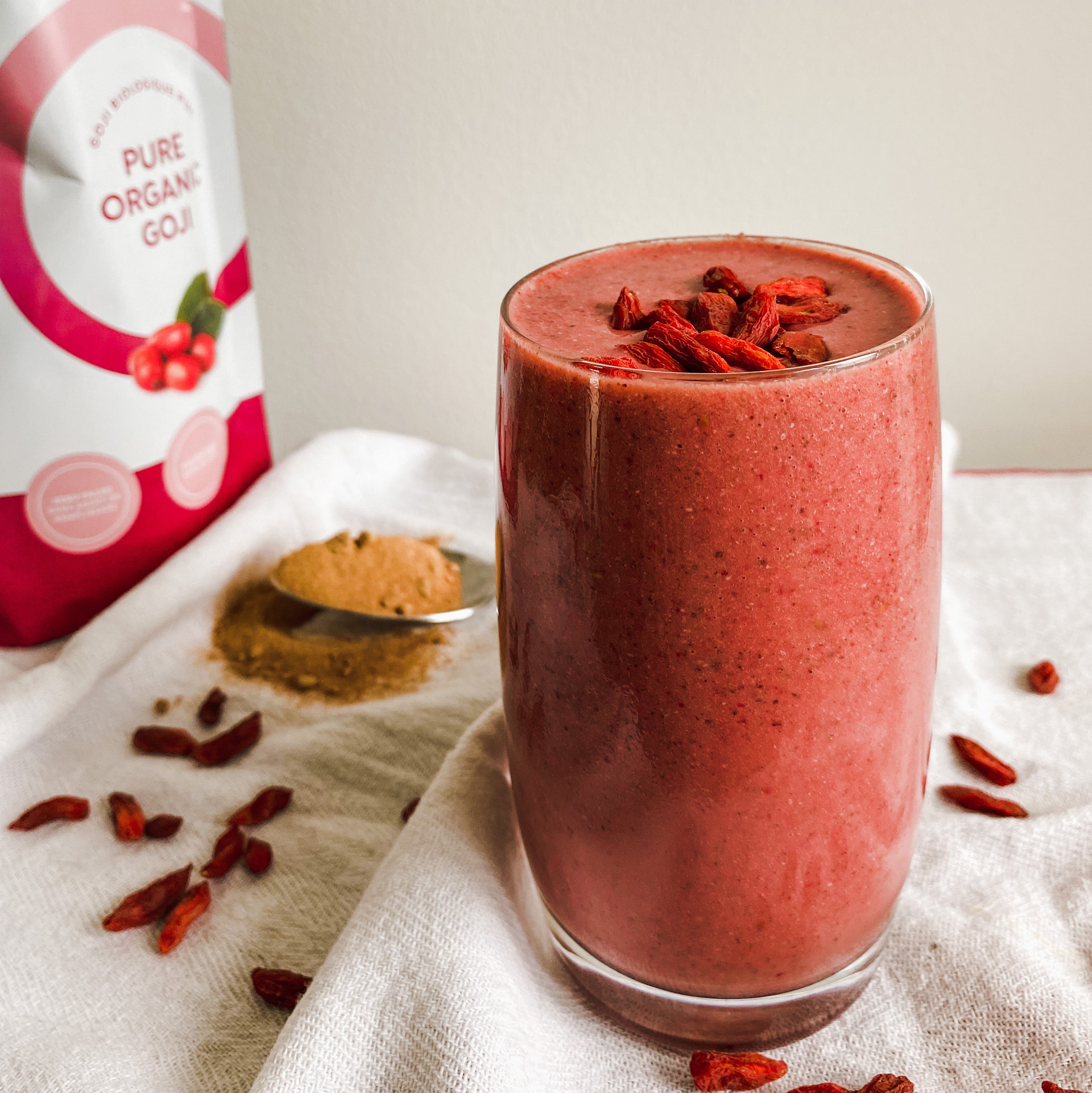 Goji Berry & Raspberry Smoothie - RAW Nutritional