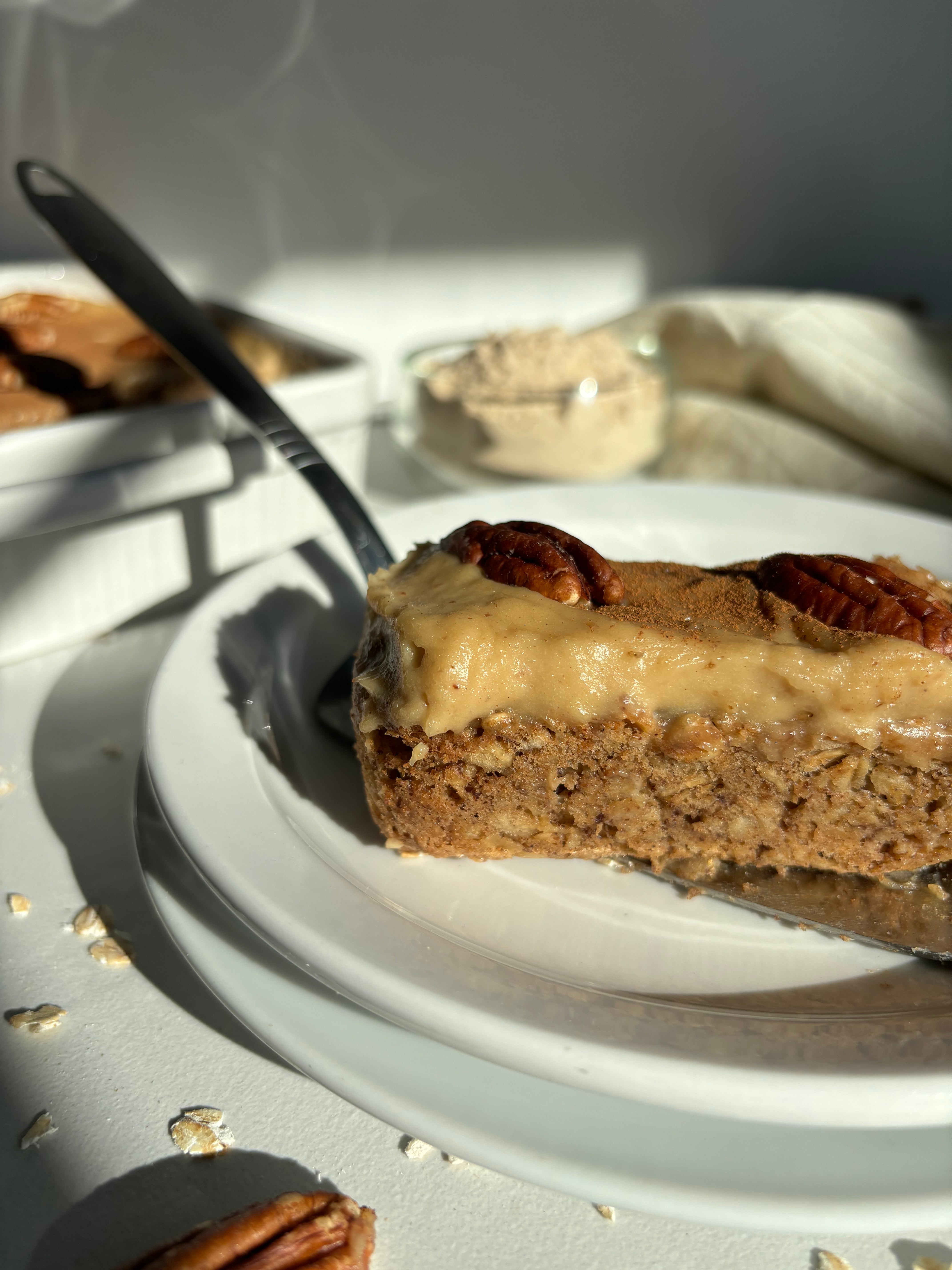 Cinnamon Roll Baked Oats – RAW Nutritional