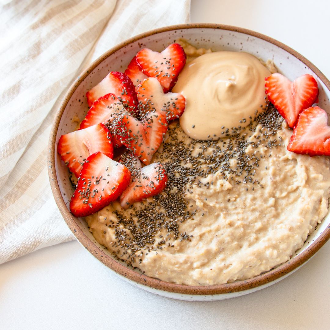 Healthy Strawberry Shortcake Oats – RAW Nutritional