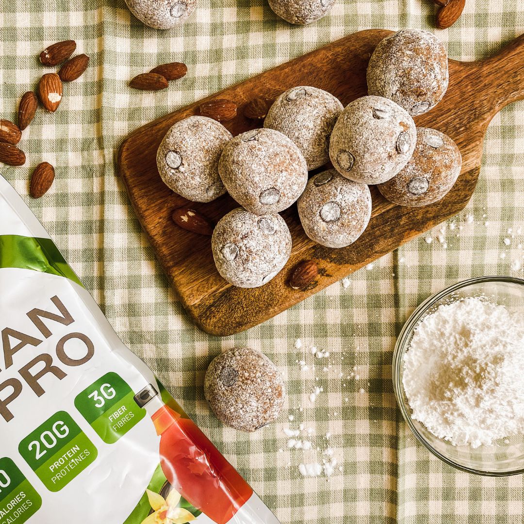 Vanilla & Chocolate Energy Balls – RAW Nutritional